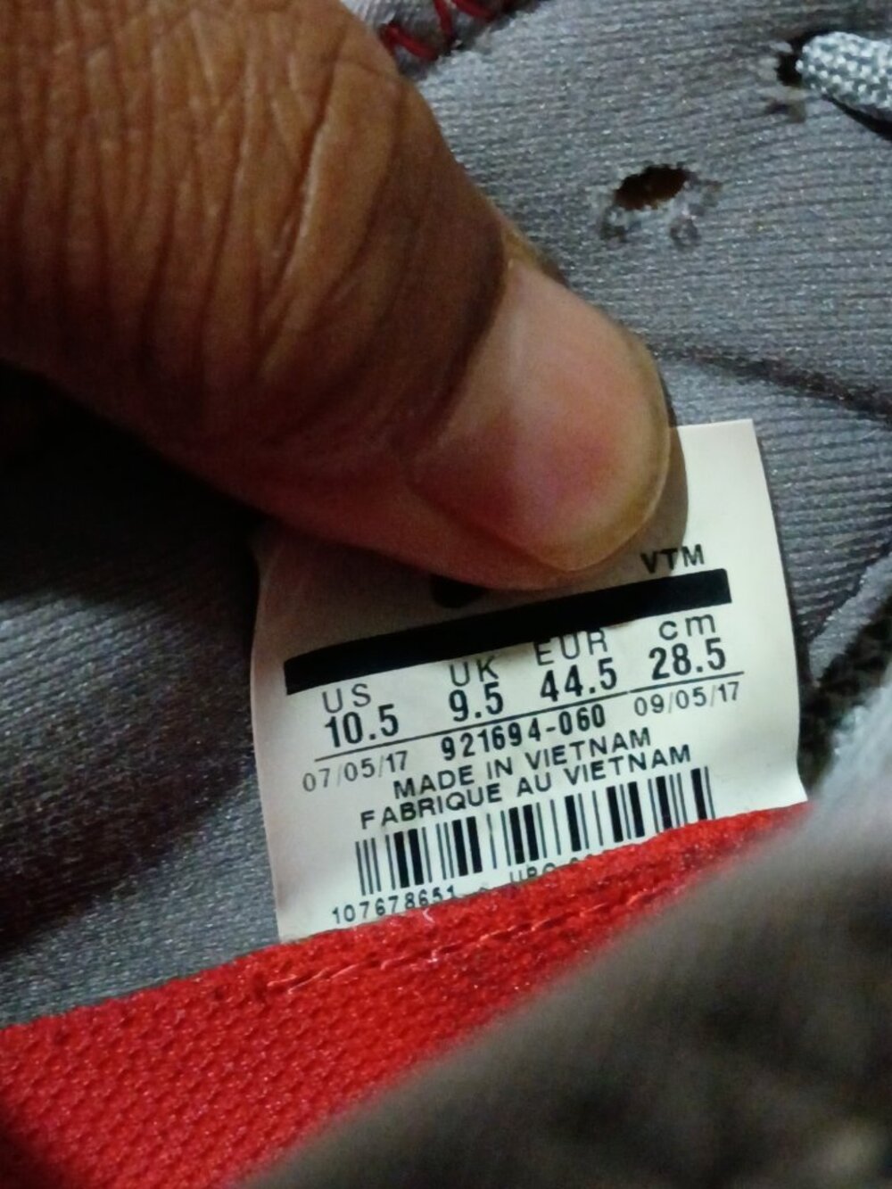 Nike Air Max Sequent 3 Mens Sz 10.5 Grey University Red Running Shoe 921694-060 - Picture 2 of 14